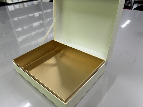 068】ハート型・浅蓋式・ヒンジ式 ガレージキットのフィギュア用 化粧